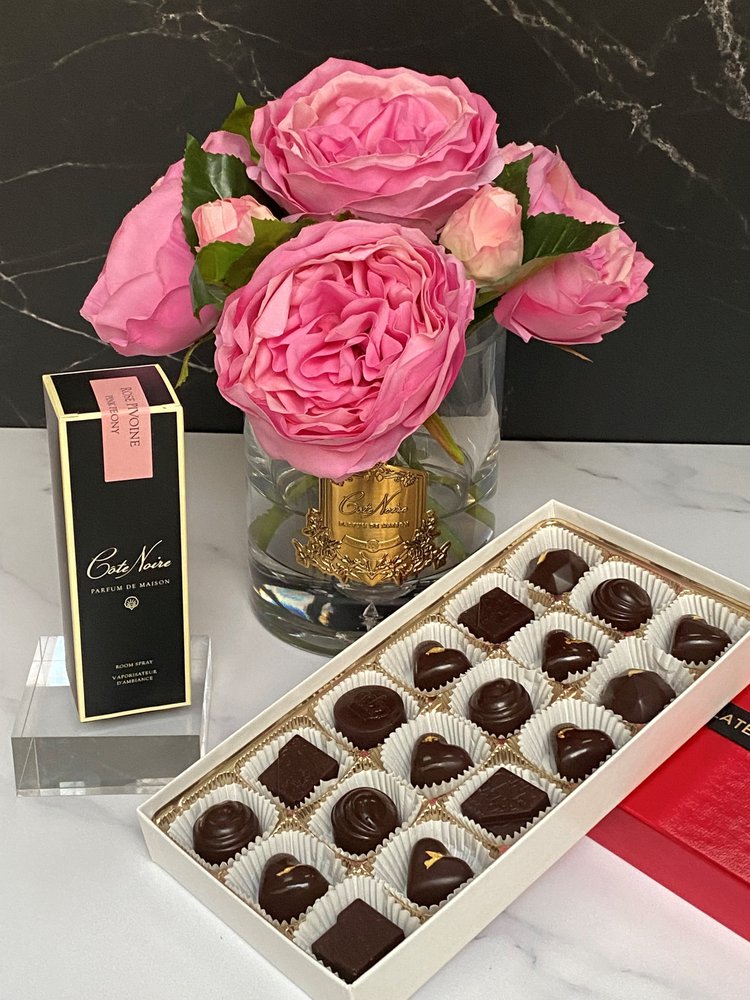 Cote Noire - Luxury Peonies Bouquet